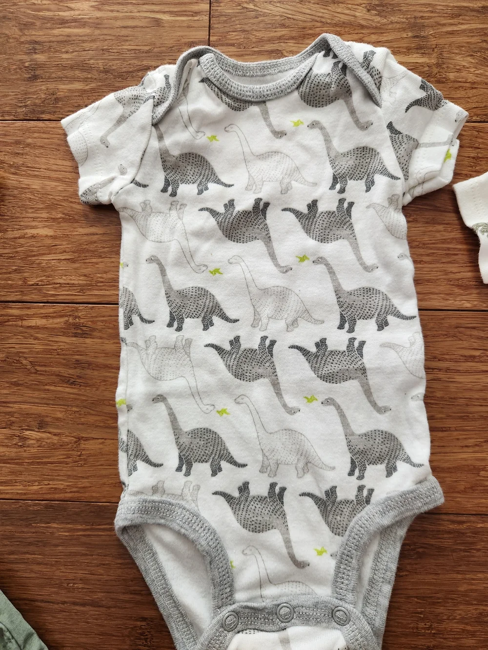 Lot Of 4 Carter's Baby Boys Dinosaur Short Sleeve Bodysuits Shorts, 0-3 Months - Picture 5 of 8